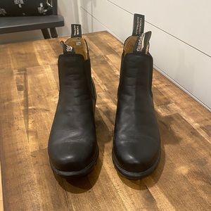 Blundstone pull on boot